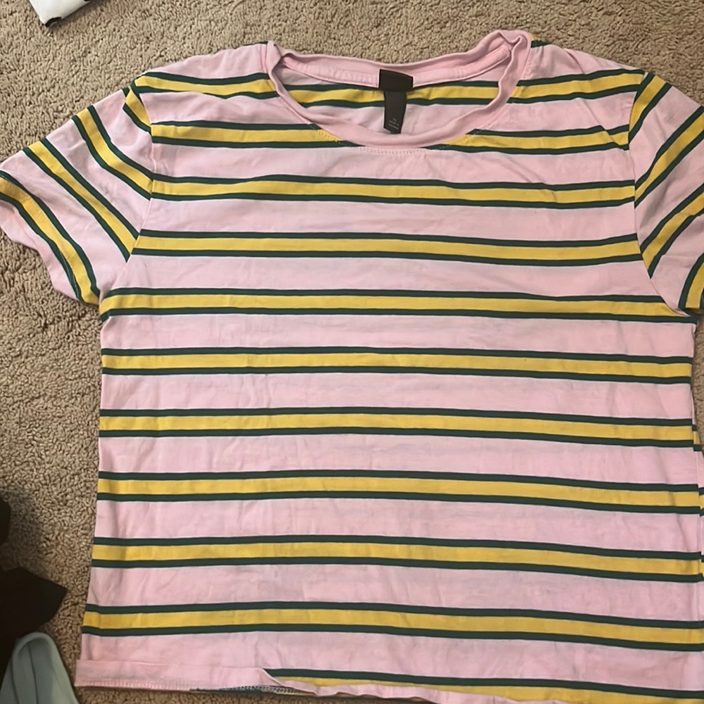 Wild Fable xs light Pink yellow and green t shirt